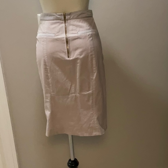Schumacher pencil skirt. - Picture 4 of 7